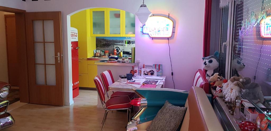 Seesicht Minusio Tessin nähe Locarno Tenero Wintergarten room 4